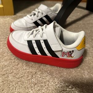 Kids Disney Adidas leather sneakers Sz 11
